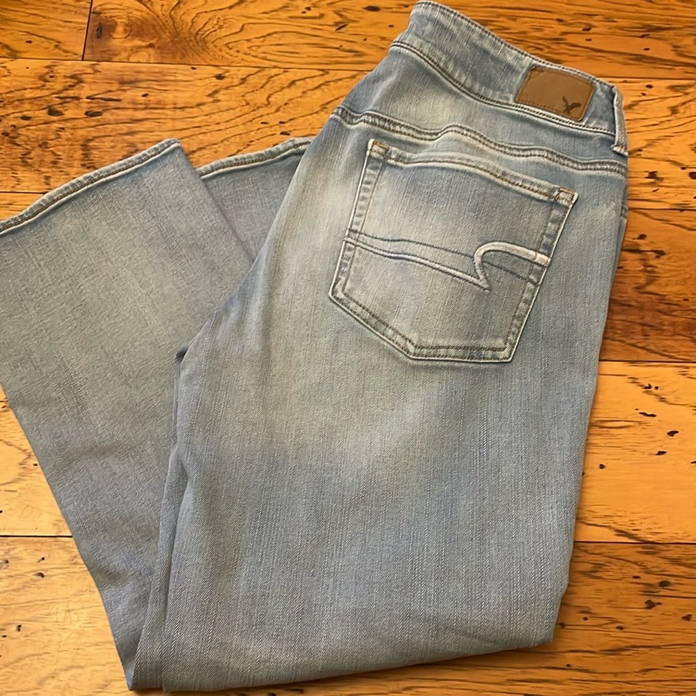 American Eagle Capri light denim